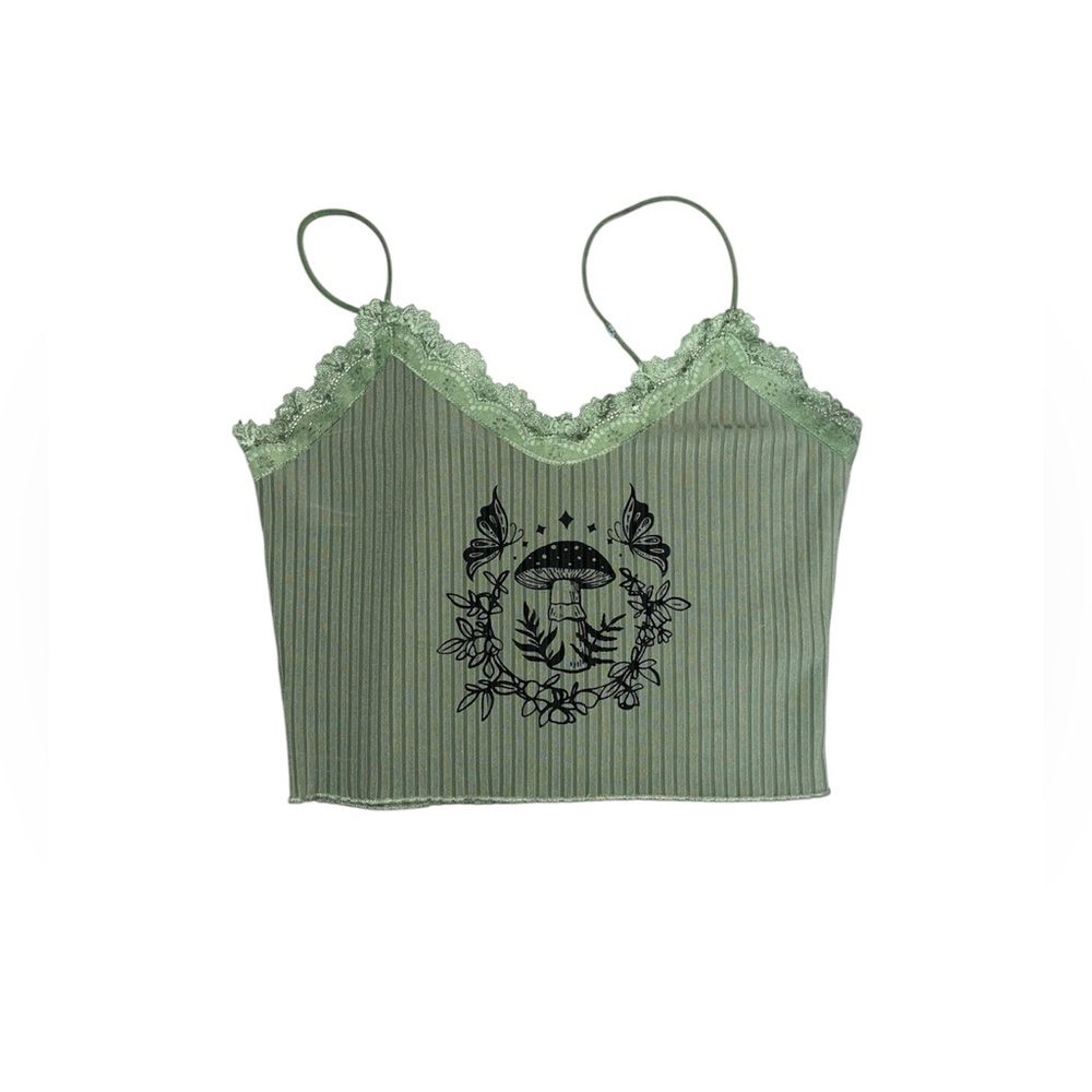 Romwe green cami top featuring lace and graphic design, size medium.